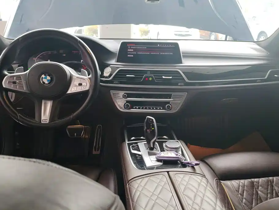 BMW 7 Series 2020 — фото 12