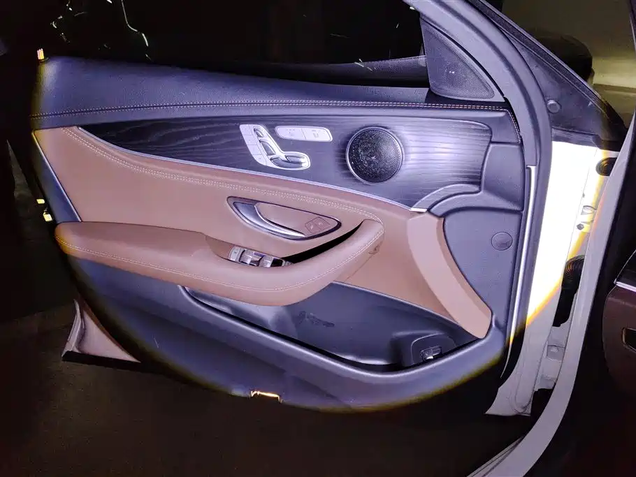 Mercedes-Benz E-Class 2023