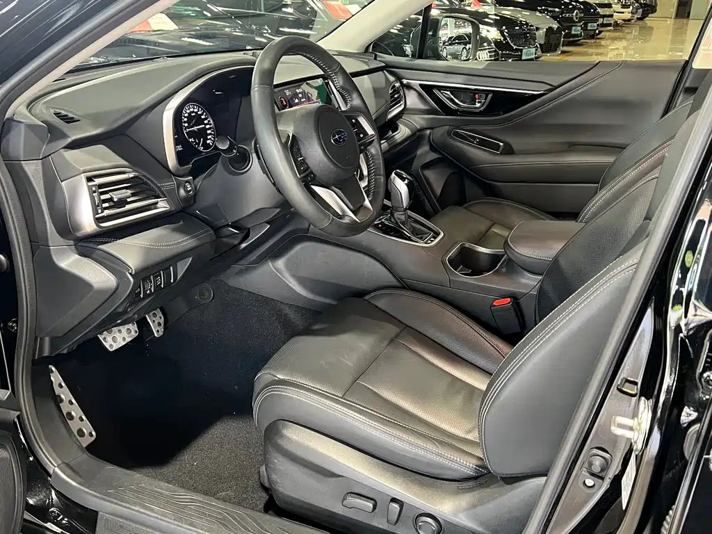 Subaru Outback 2022 — фото 12