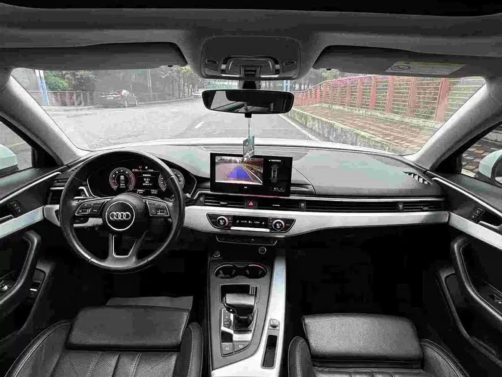 Audi A4L 2023 — фото 10