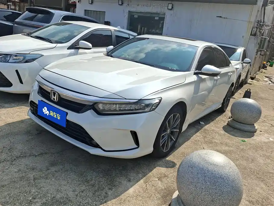 Honda Inspire 2021 — фото 1