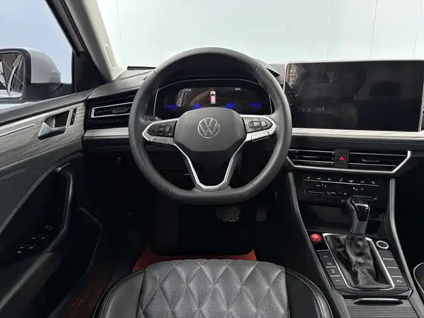 Volkswagen Sagitar 2023