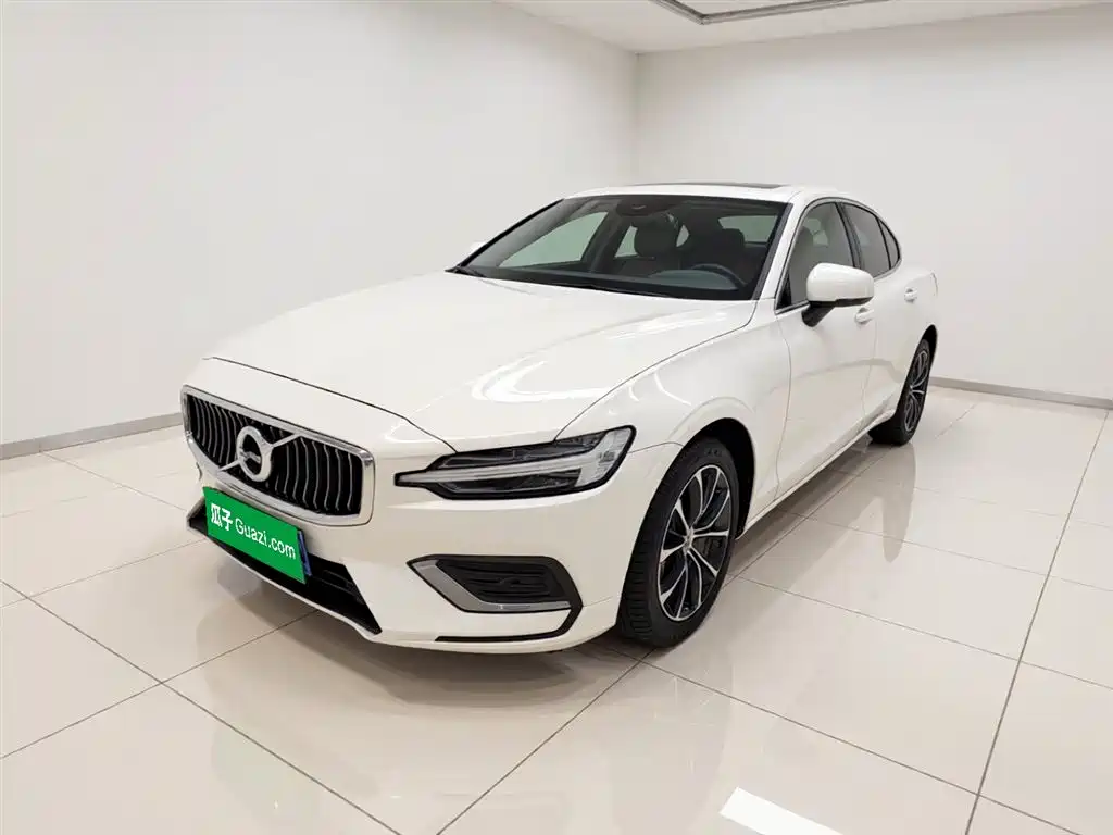 Volvo S60 2022