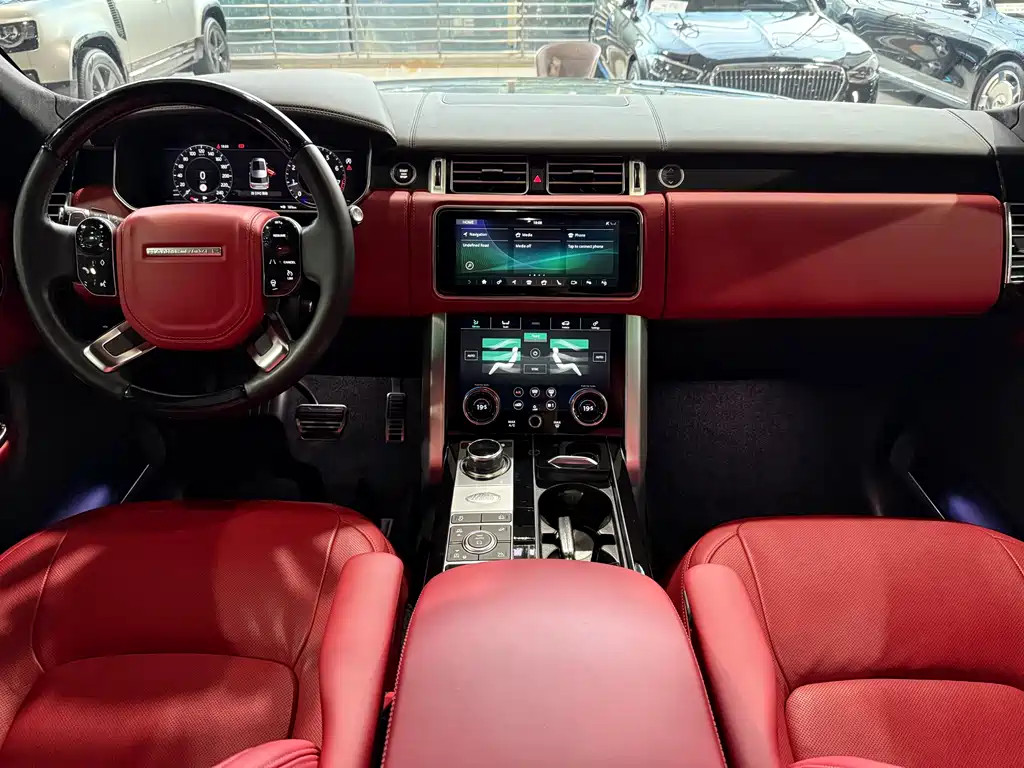 Land Rover Range Rover 2023 — фото 12