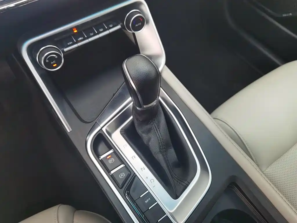 Geely Binrui 2018 — фото 13