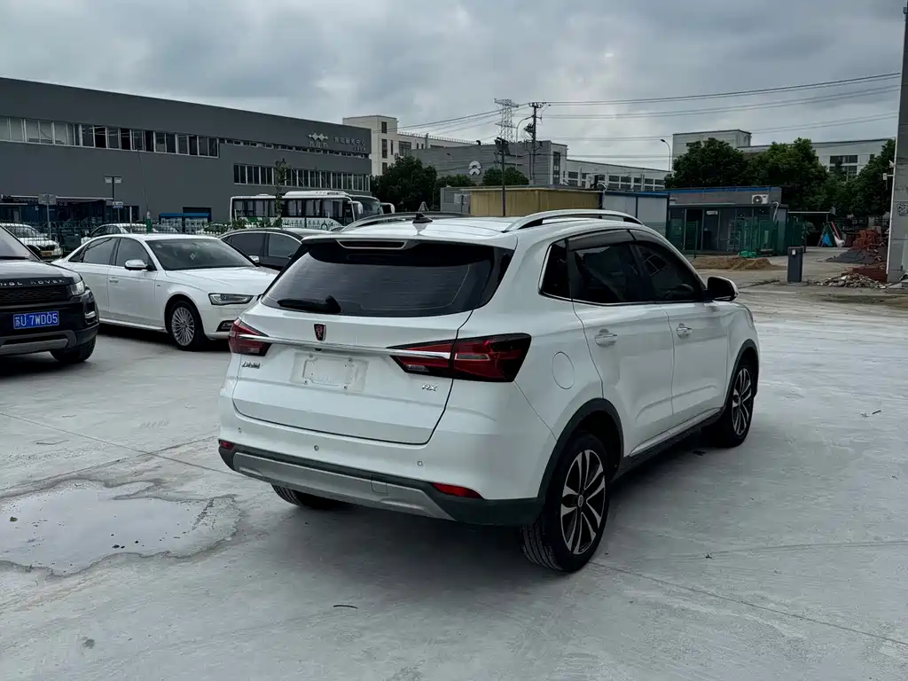 Roewe RX3 2018 — фото 17