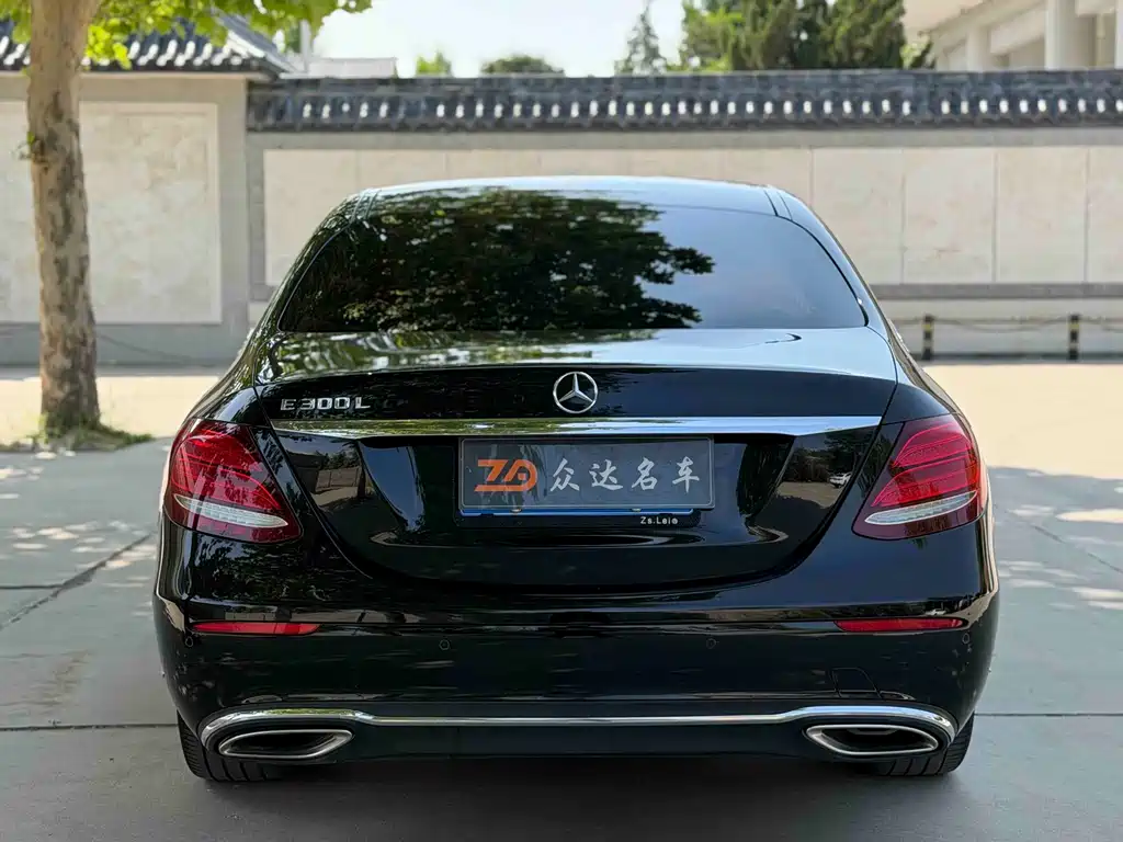 Mercedes-Benz E-Class 2019 — фото 16