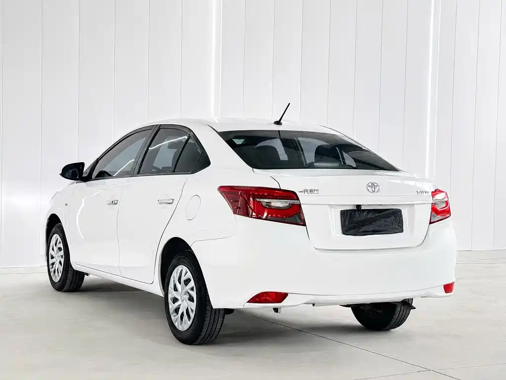 Toyota Vios 2022 — фото 8