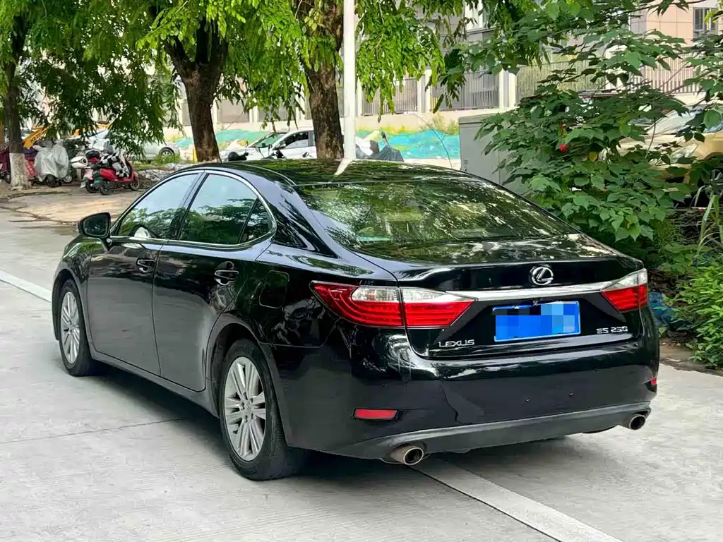 Lexus ES 2012