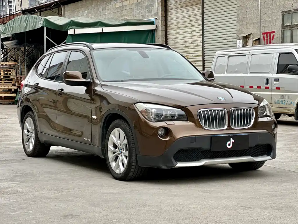 BMW X1 2011 — фото 3