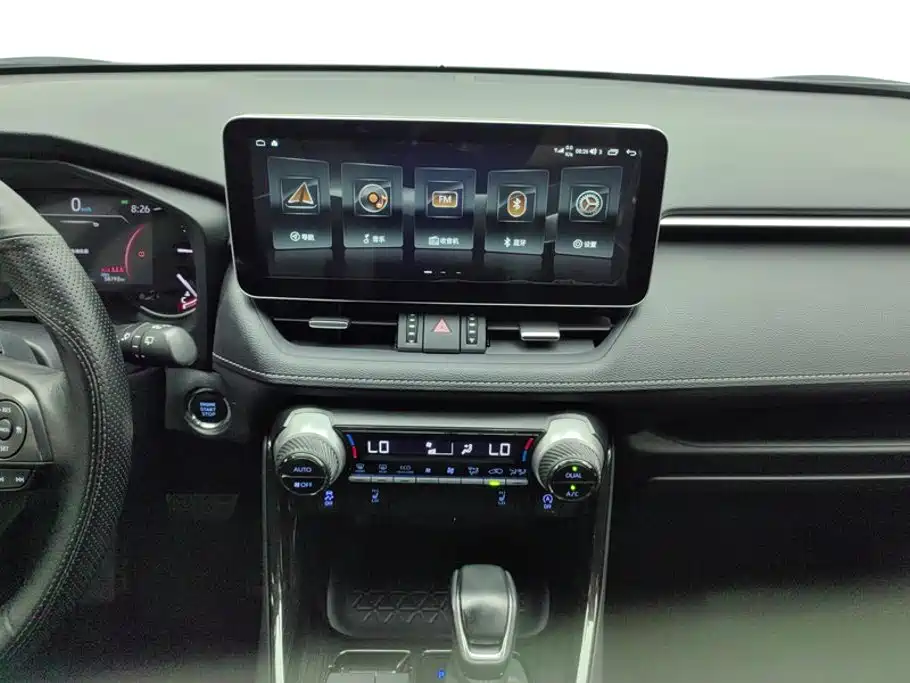 Toyota RAV4 2021 — фото 13