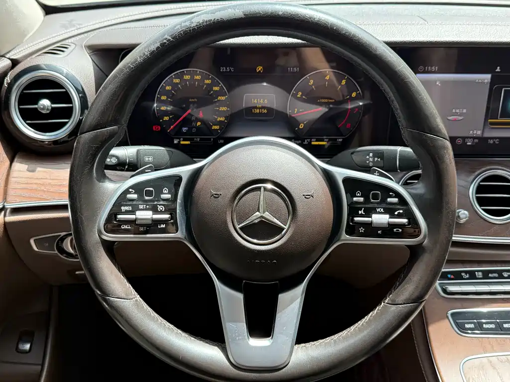 Mercedes-Benz E-Class 2020 — фото 11