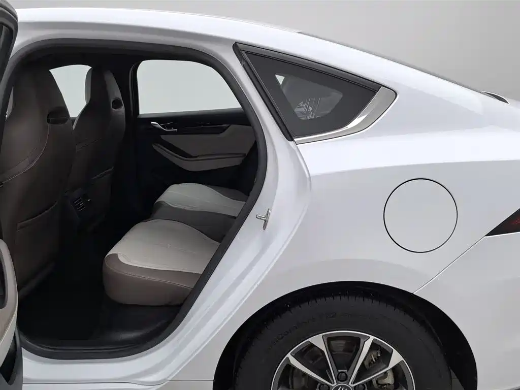 BYD Qin PLUS 2023 — фото 15