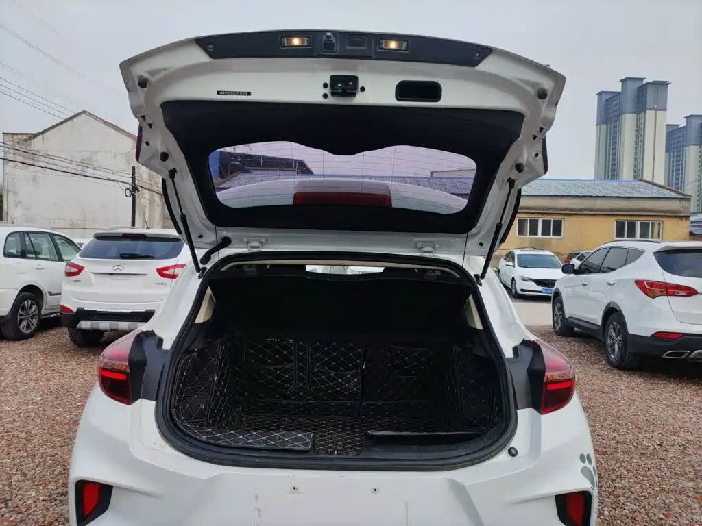 Geely Emgrand GS 2020 — фото 15