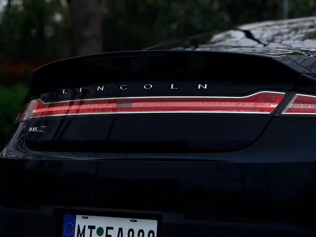 Lincoln MKZ 2019 — фото 10