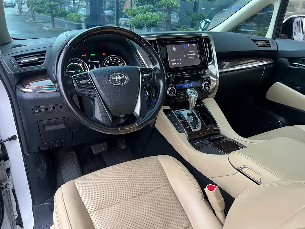 Toyota Alphard 2020 — фото 7