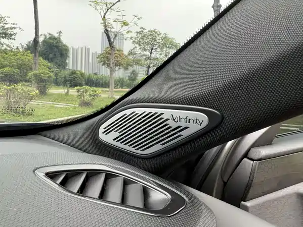 Lynk & Co 03 2022