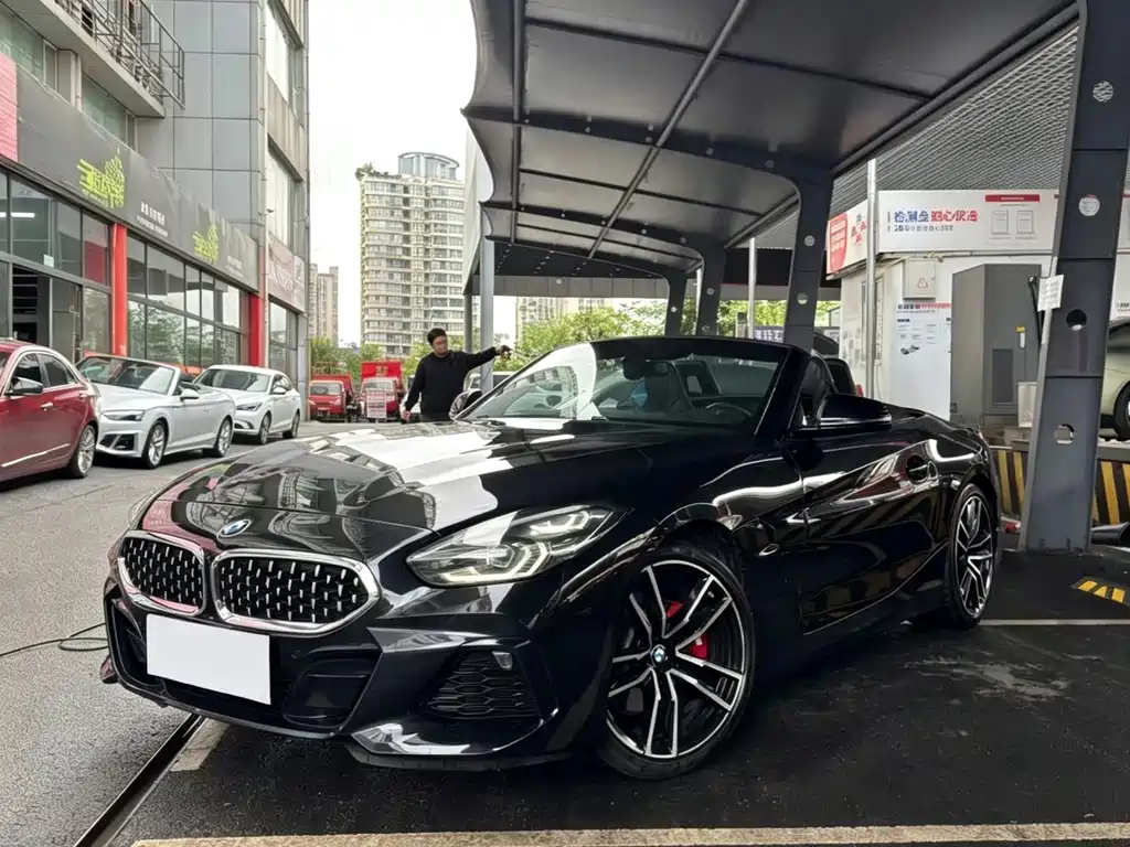 BMW Z4 2021 — фото 1