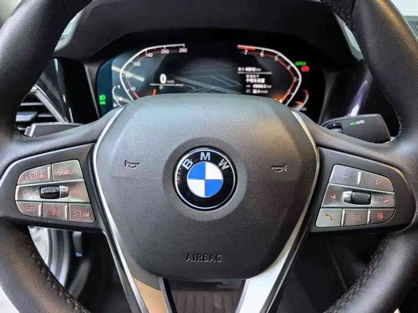 BMW 3 Series 2022 — фото 16
