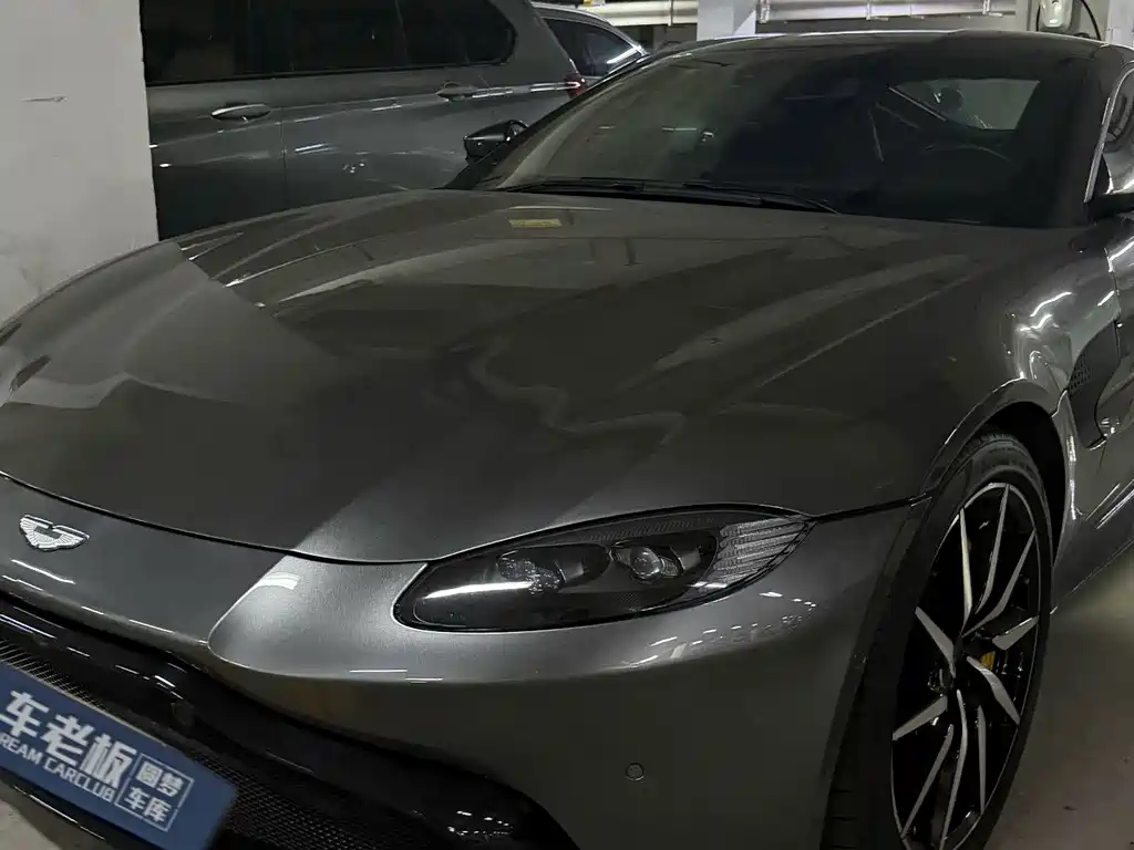 Aston Martin V8 Vantage 2020 — фото 4