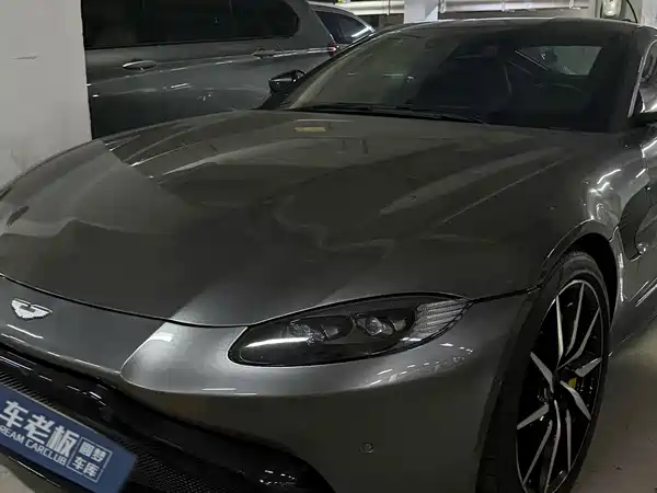Aston Martin V8 Vantage 2020