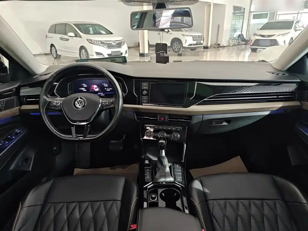 Volkswagen Passat 2019 — фото 10