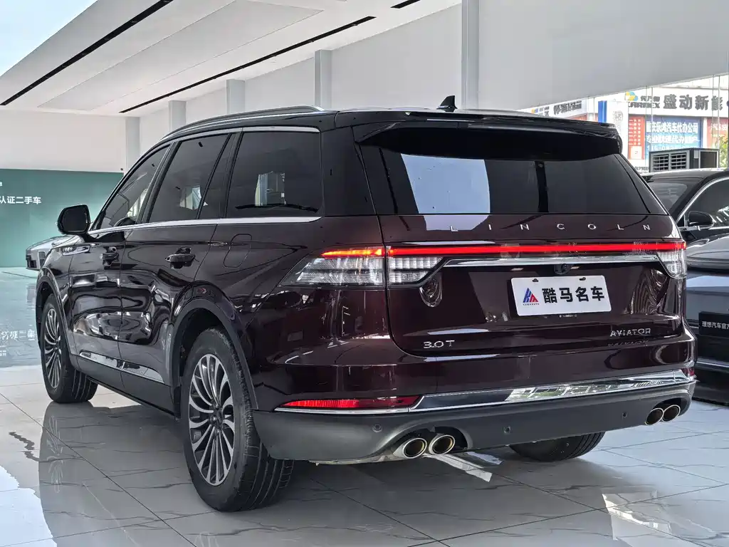 Lincoln Aviator 2021 — фото 13