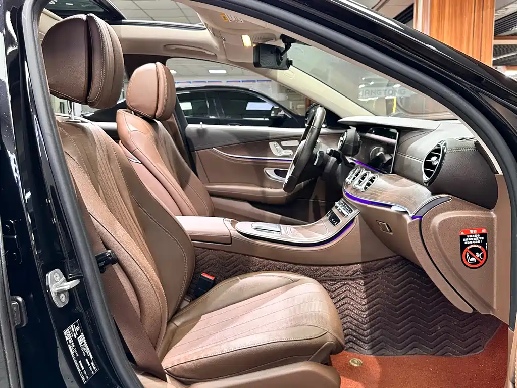 Mercedes-Benz E-Class 2022 — фото 21