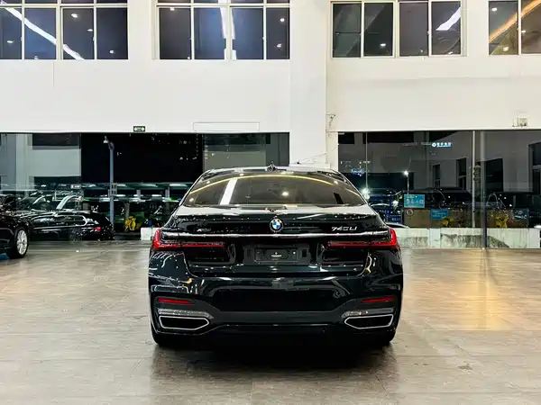 BMW 7 Series 2021