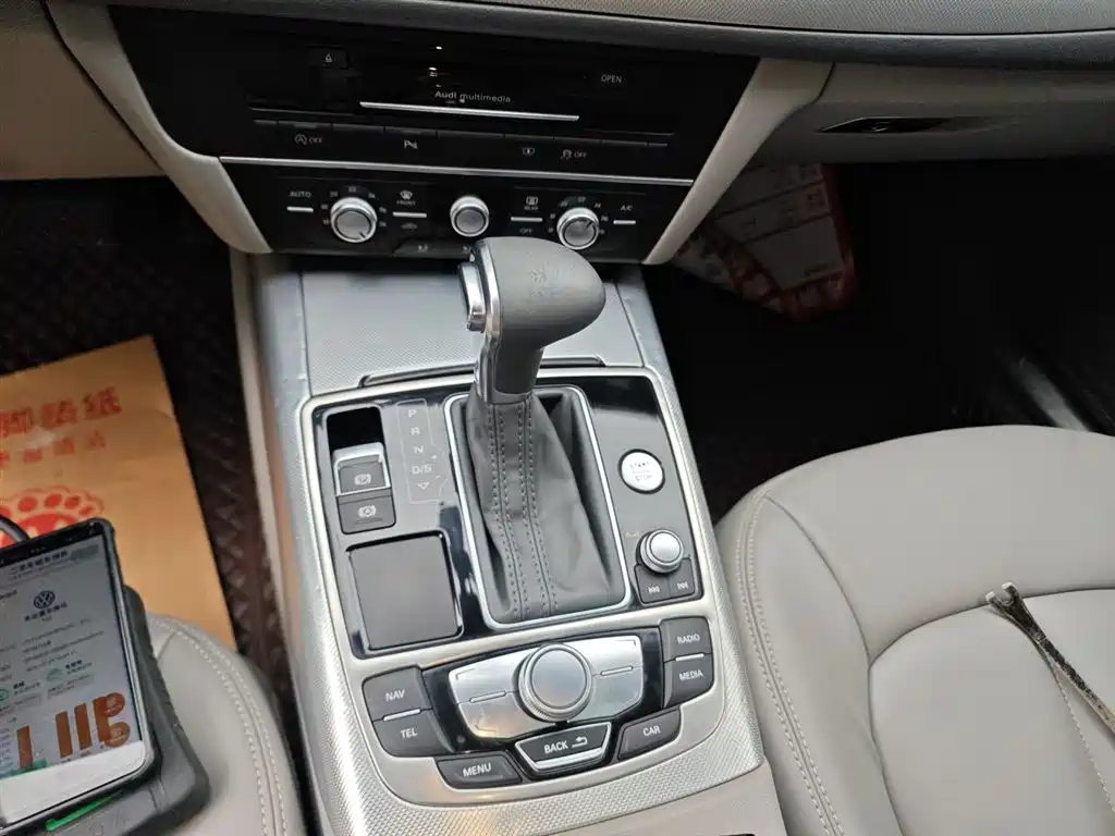 Audi A6L 2014 — фото 14