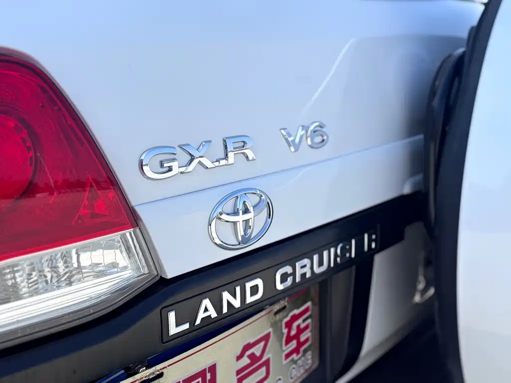 Toyota Land Cruiser 2015 — фото 8