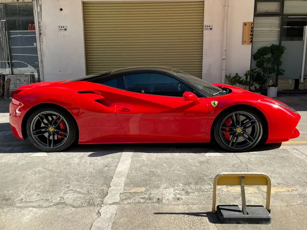 Ferrari 488 2017 — фото 6