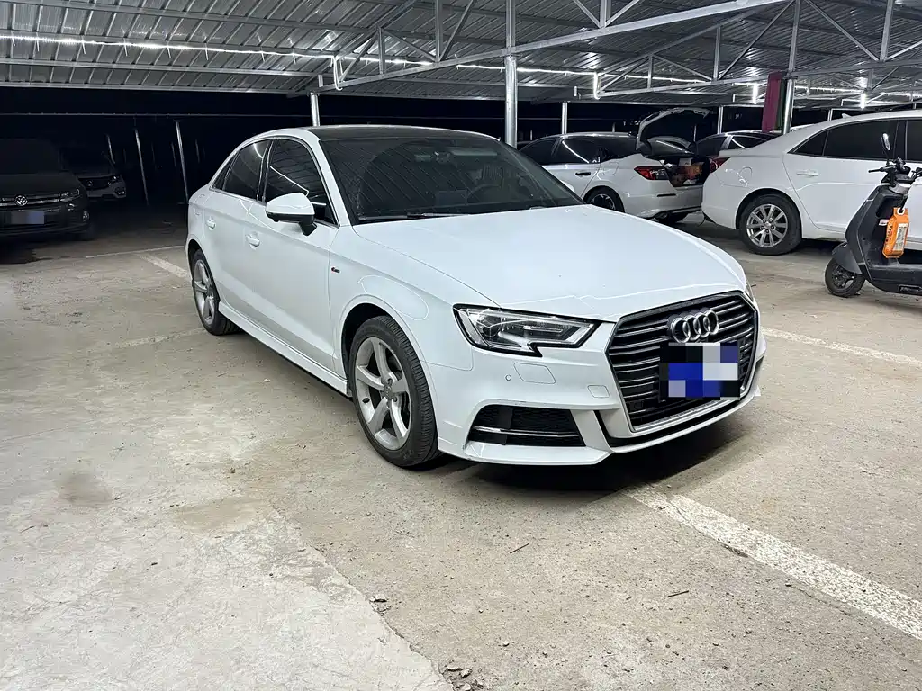 Audi A3 2018 — фото 3