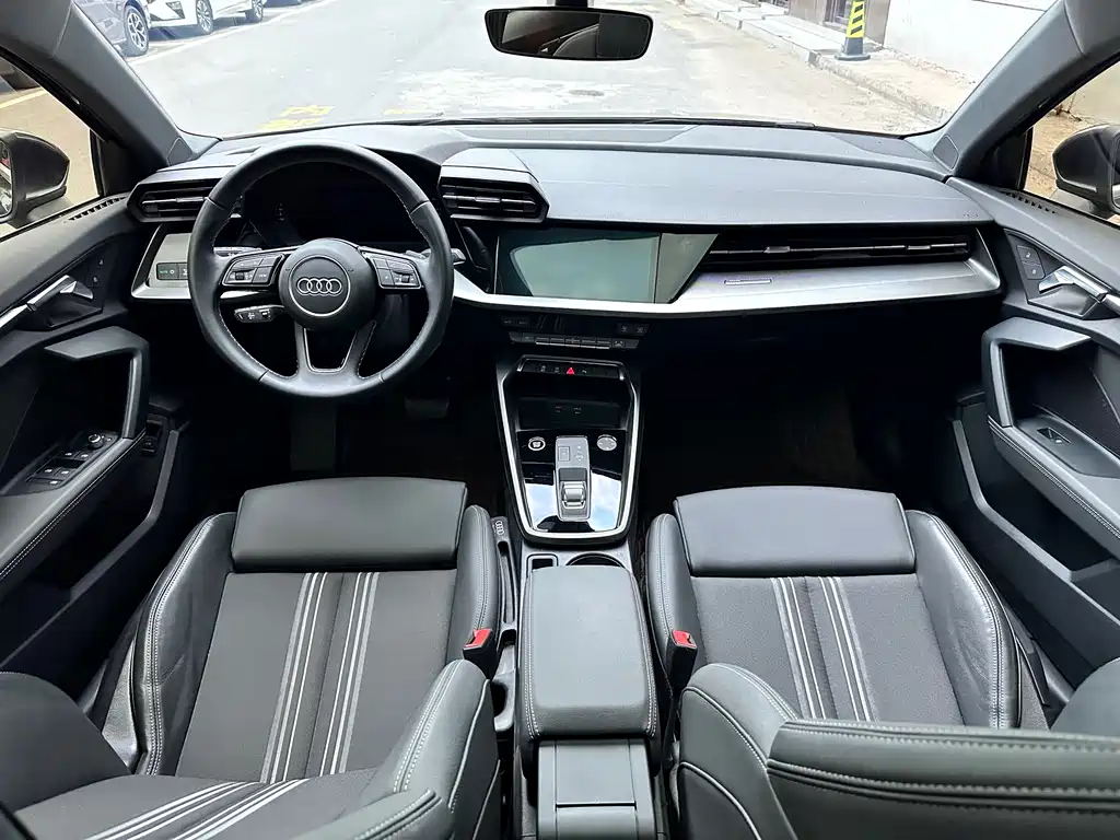Audi A3 2023 — фото 14