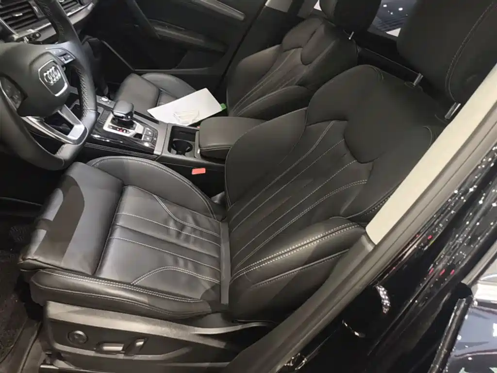 Audi Q5L 2023 — фото 15
