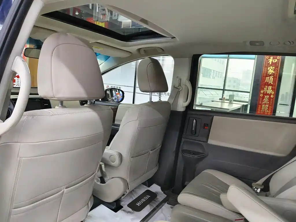 Honda Odyssey 2017 — фото 13