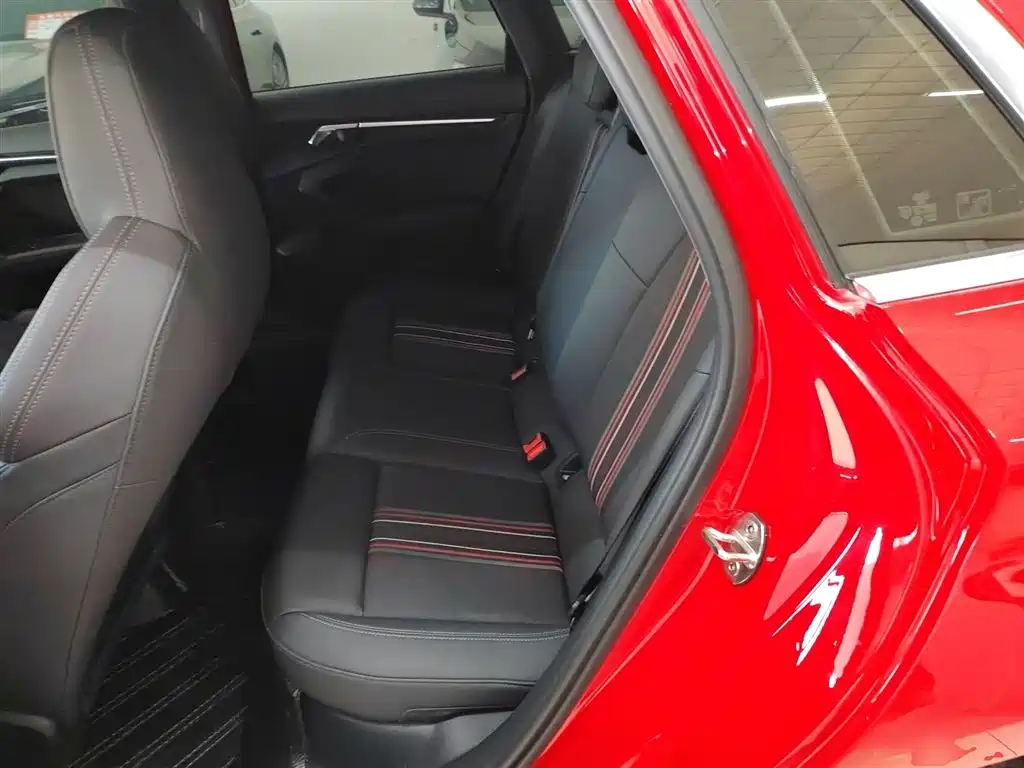 Audi A3 2021 — фото 13