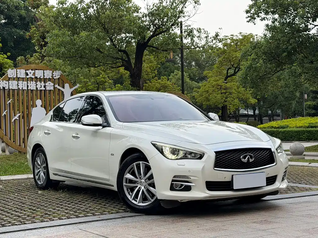Infiniti Q50L 2017 — фото 3