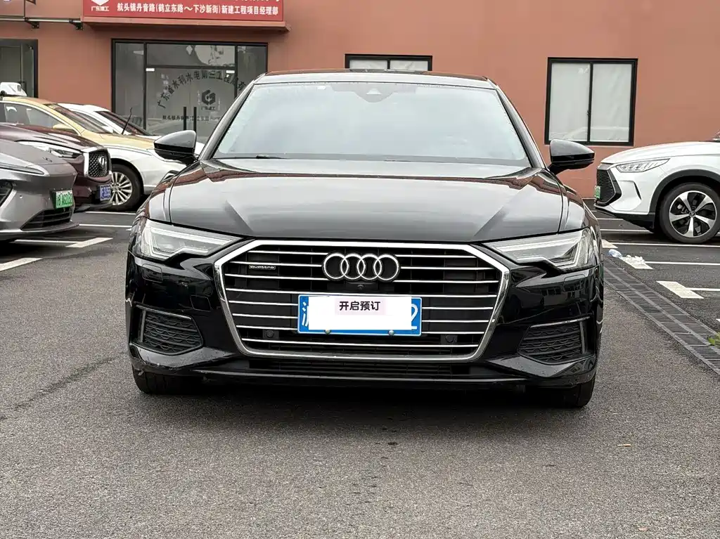 Audi A6L 2022 — фото 1