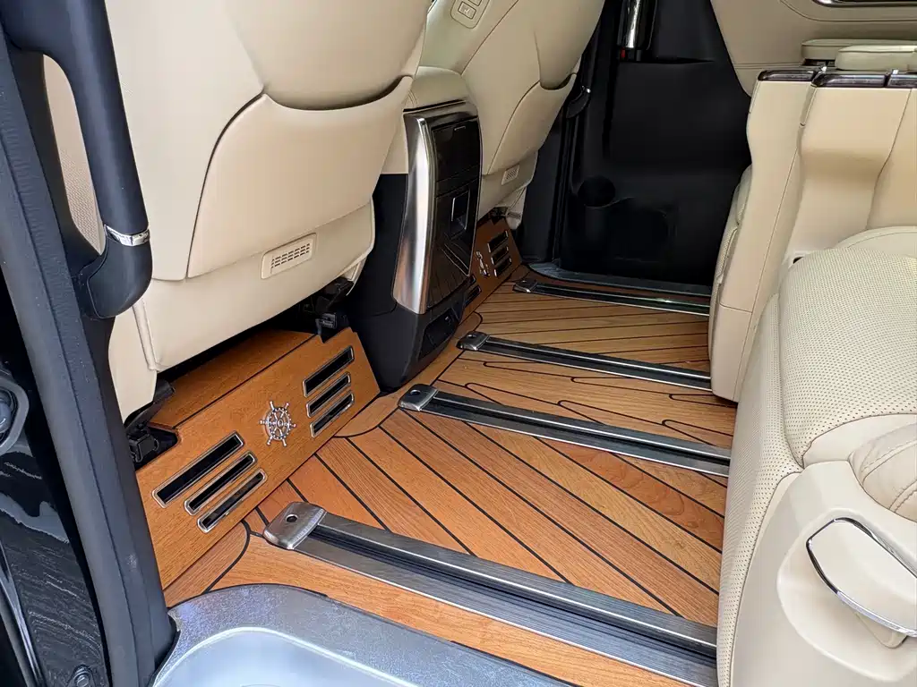 Toyota Alphard 2022 — фото 17