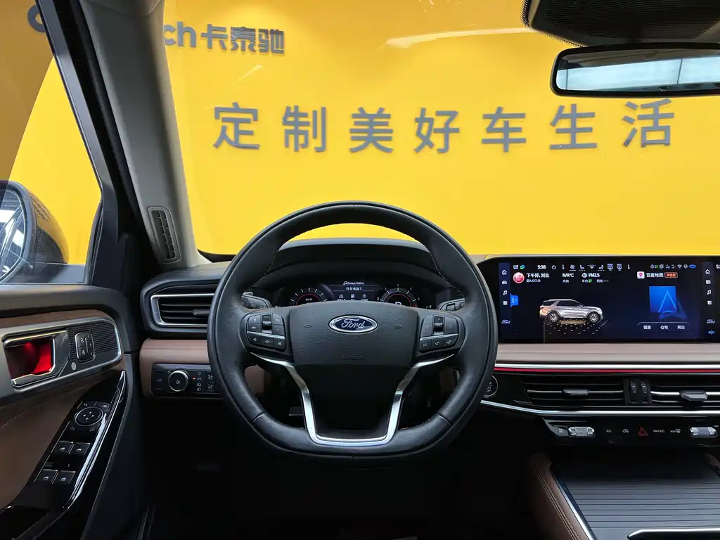 Ford Explorer 2024 — фото 13