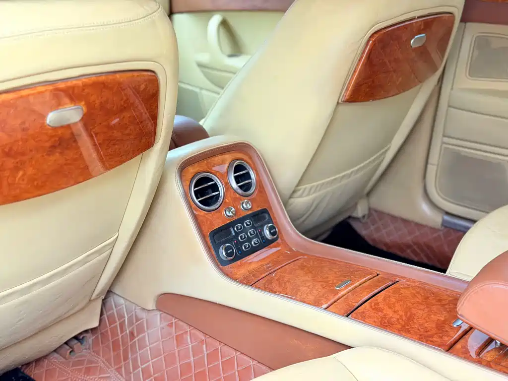 Bentley Flying Spur 2007 — фото 14