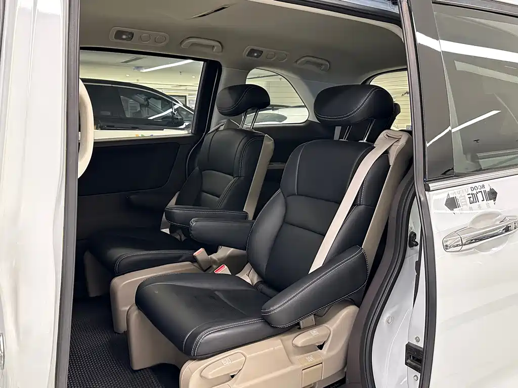 Honda Odyssey 2017 — фото 13