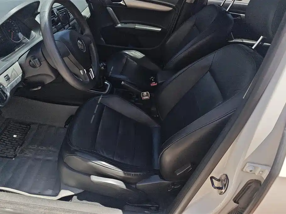Volkswagen Lavida 2014 — фото 9