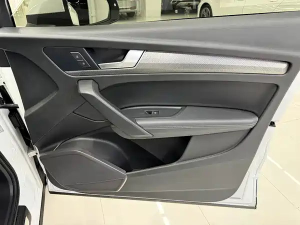 Audi Q5L 2022