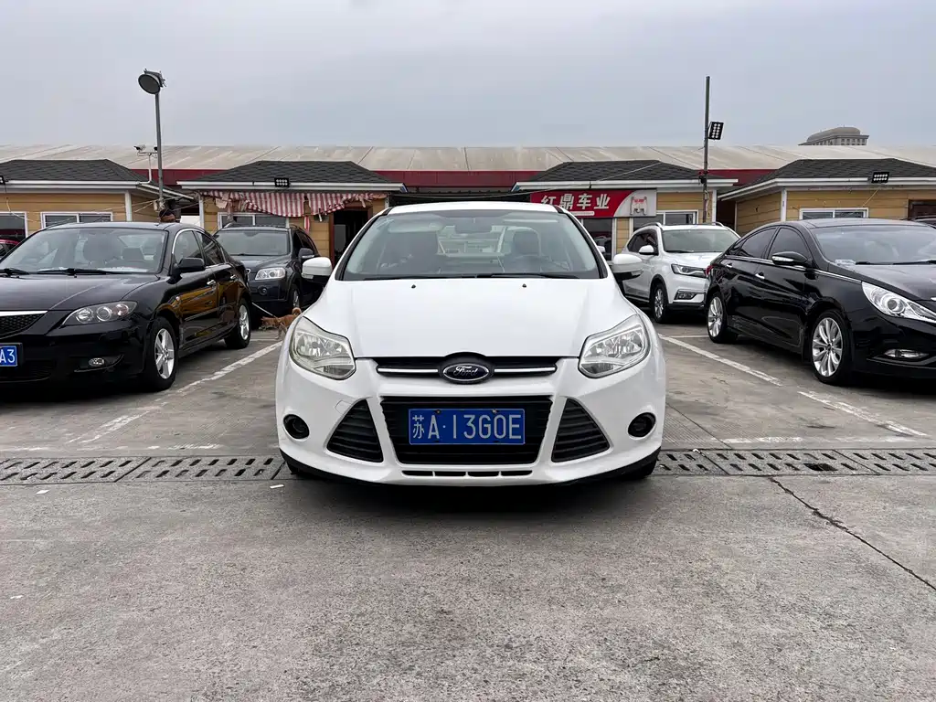 Ford Focus 2014 — фото 1