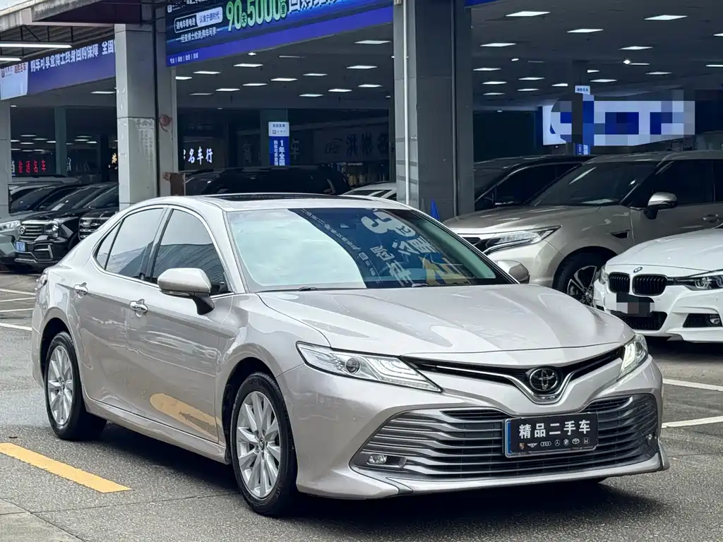 Toyota Camry 2018 — фото 3