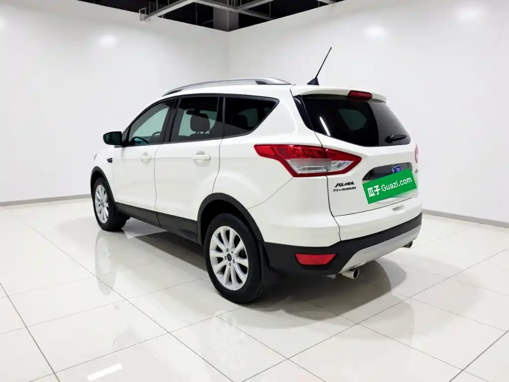 Ford Kuga 2015 — фото 4