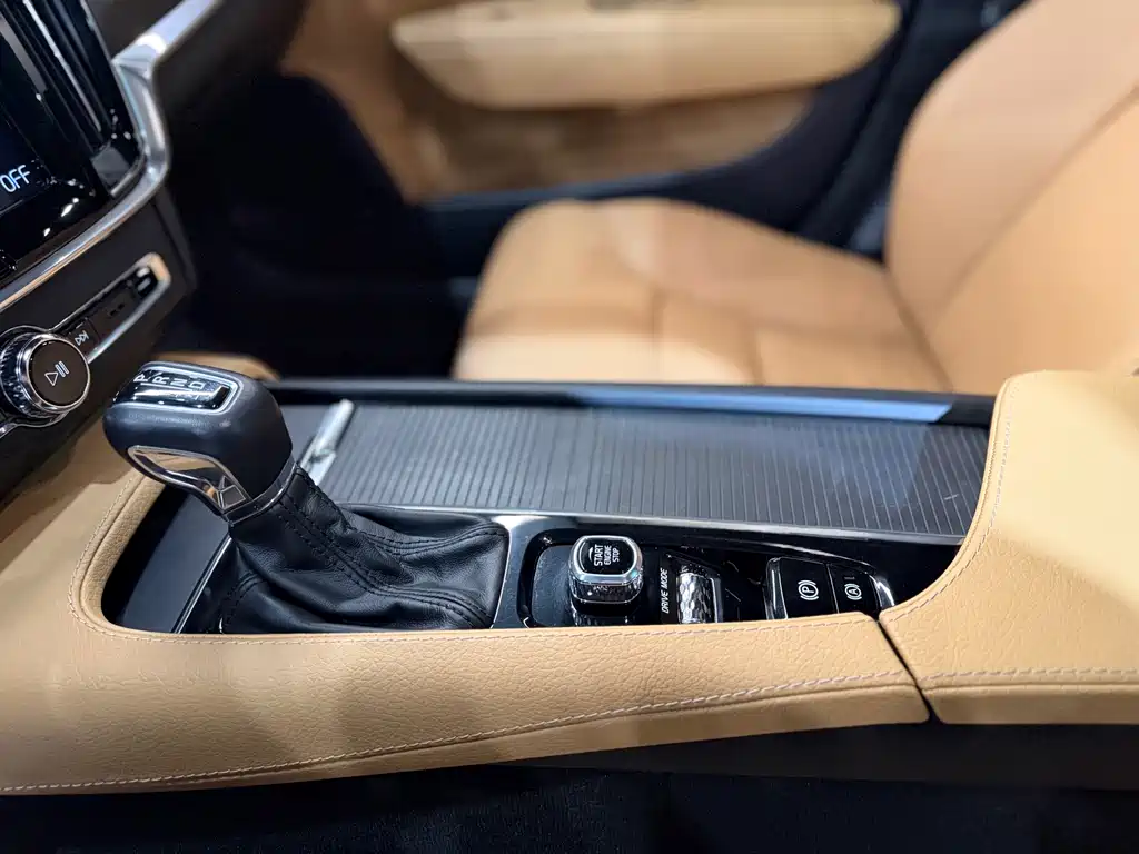 Volvo V90 2019 — фото 30