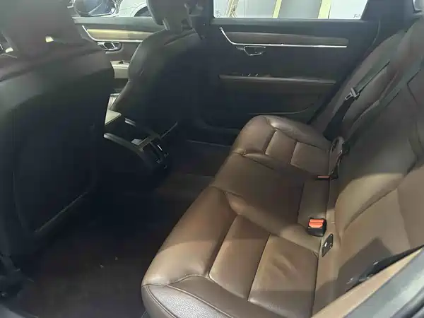 Volvo S90 2021